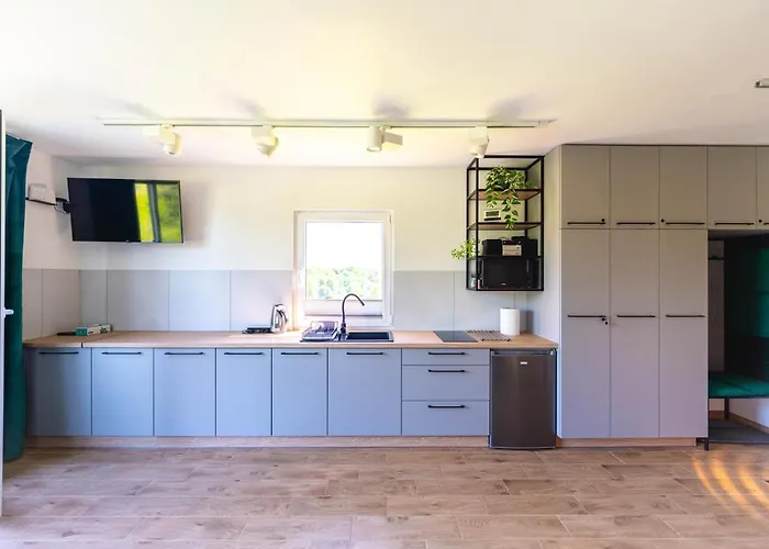 Okno Na Jure بيت للعطل *