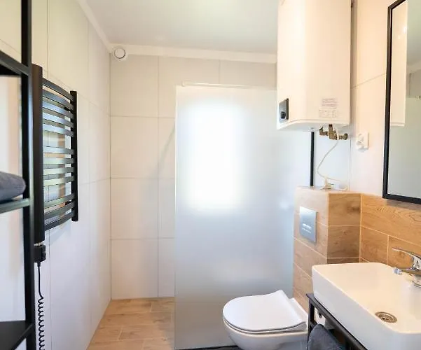 Okno Na Jure بيت للعطل